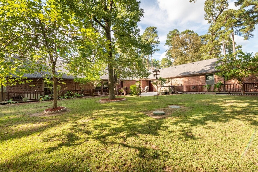 1234 Ask Street, Willis, TX à vendre - Photo du bâtiment - Image 3 de 43