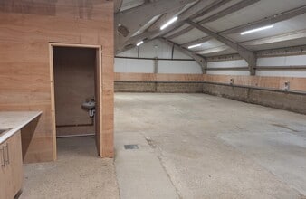 Langton Ln, Hurstpierpoint for lease Interior Photo- Image 1 of 1