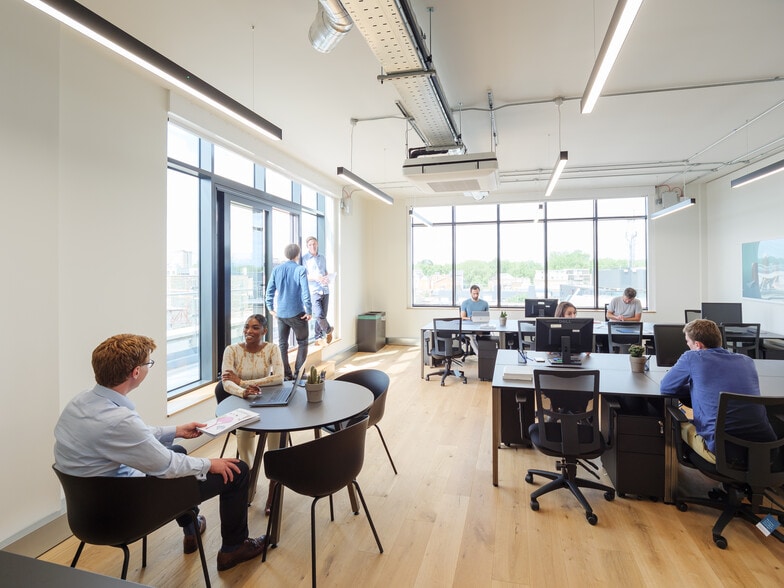 203-213 Mare St, London for lease - Interior Photo - Image 2 of 19