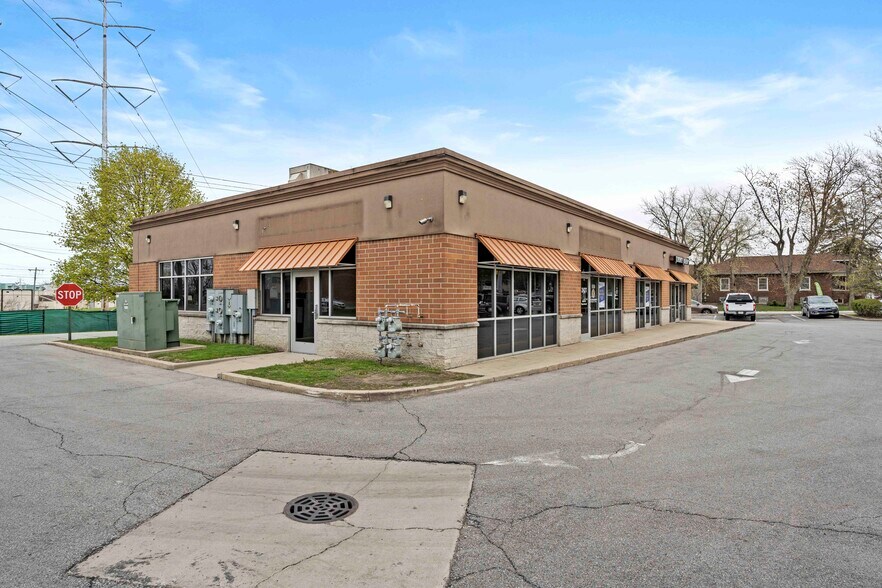 2427-2443 Ridge Rd, Highland, IN à louer - Photo du bâtiment - Image 2 de 20