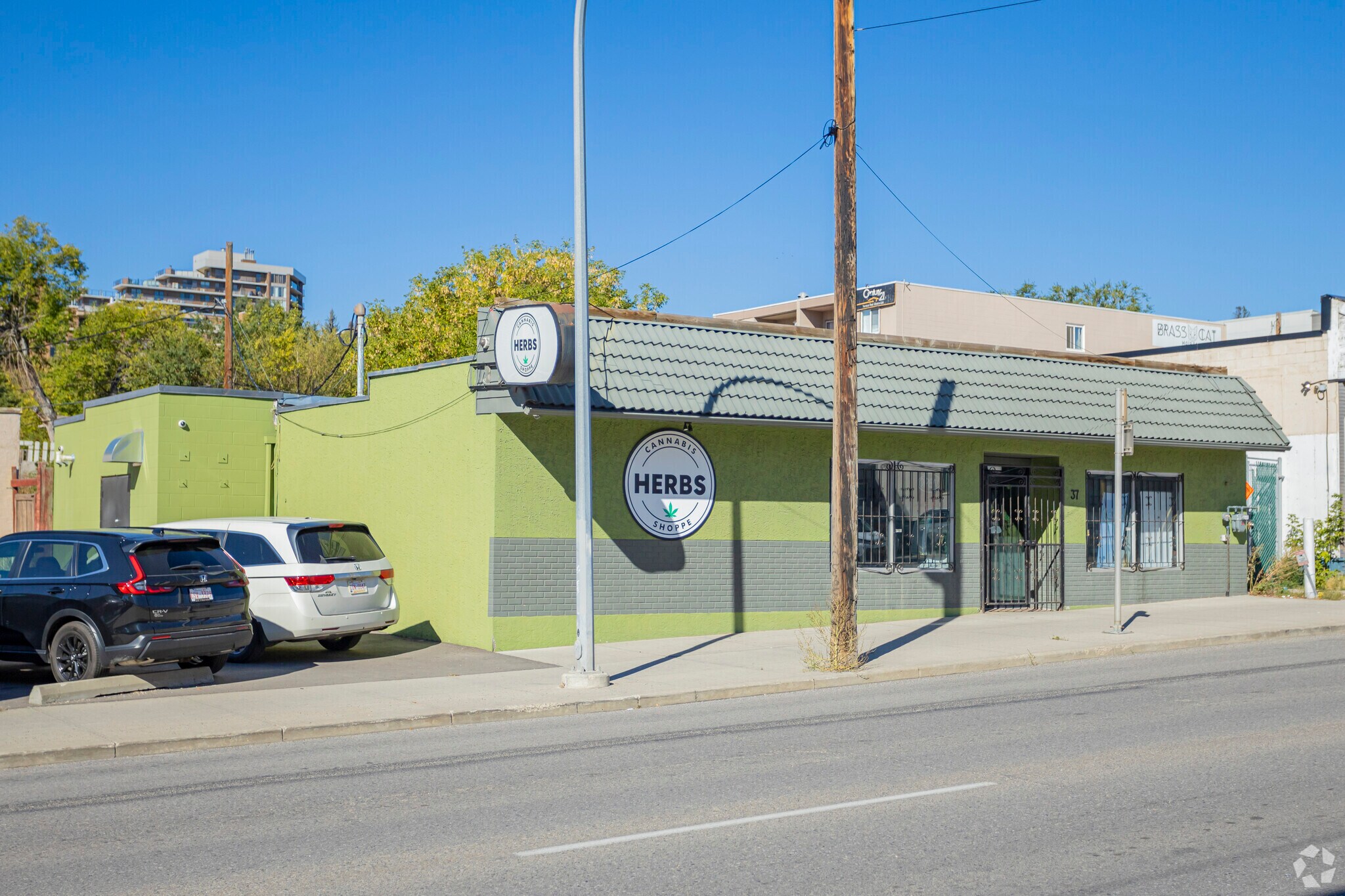 37 4th St NE, Calgary, AB à vendre Photo principale- Image 1 de 1