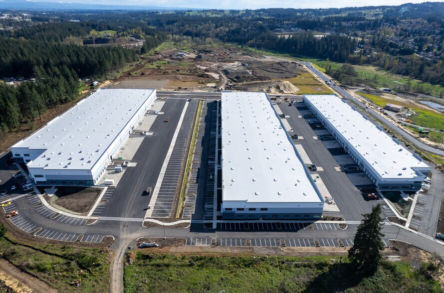 21600 SW Oregon St, Sherwood, OR à louer - Photo du bâtiment - Image 2 de 12