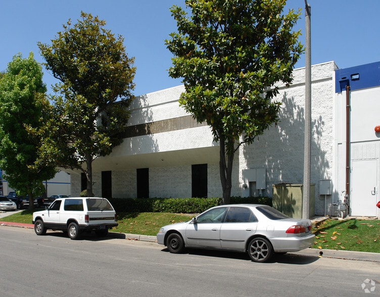 15321 Transistor Ln, Huntington Beach, CA for lease - Building Photo - Image 3 of 3