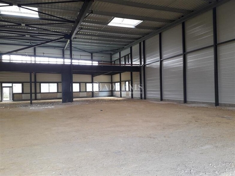 Rue De L'Innovation, Moissy-Cramayel for sale - Building Photo - Image 2 of 6