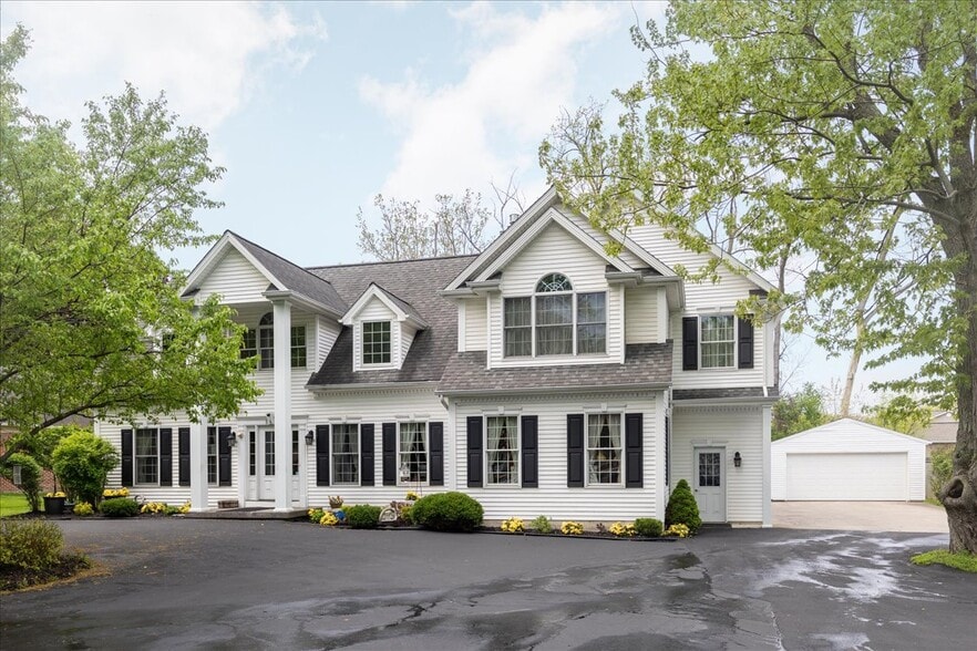 860 Union Rd, West Seneca, NY for sale - Building Photo - Image 2 of 40