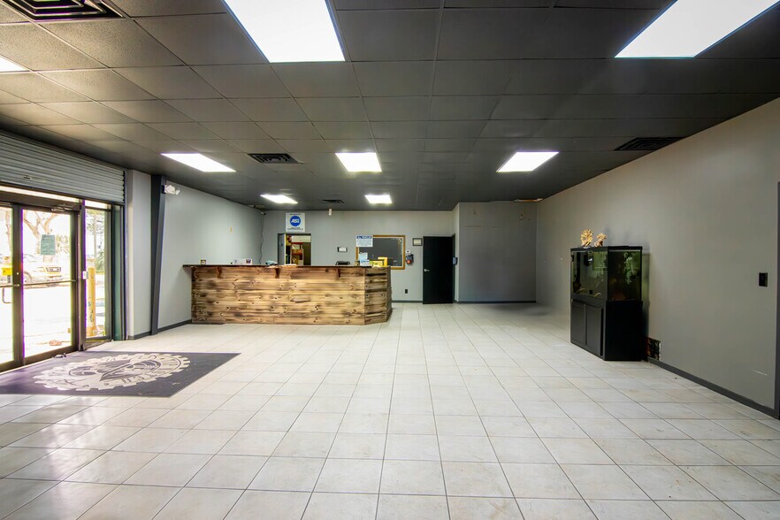 4545 N 118th Ave, Clearwater, FL à louer - Photo du bâtiment - Image 3 de 5