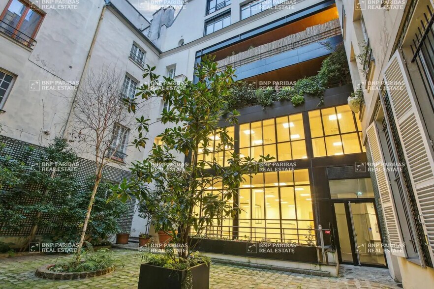 14 Rue De L'Ancienne Comedie, Paris à louer - Photo du bâtiment - Image 1 de 11