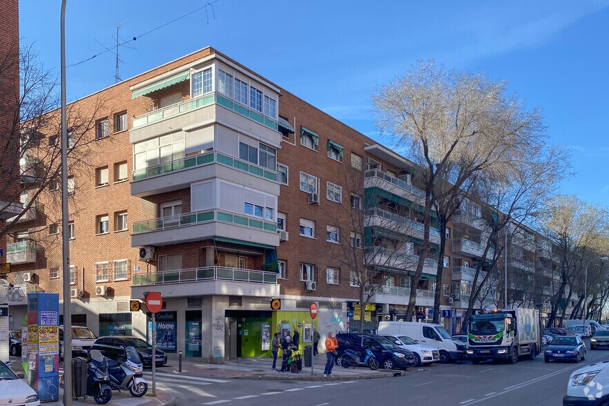 Calle de José del Hierro, 48, Madrid, Madrid à vendre - Photo du bâtiment - Image 2 de 12