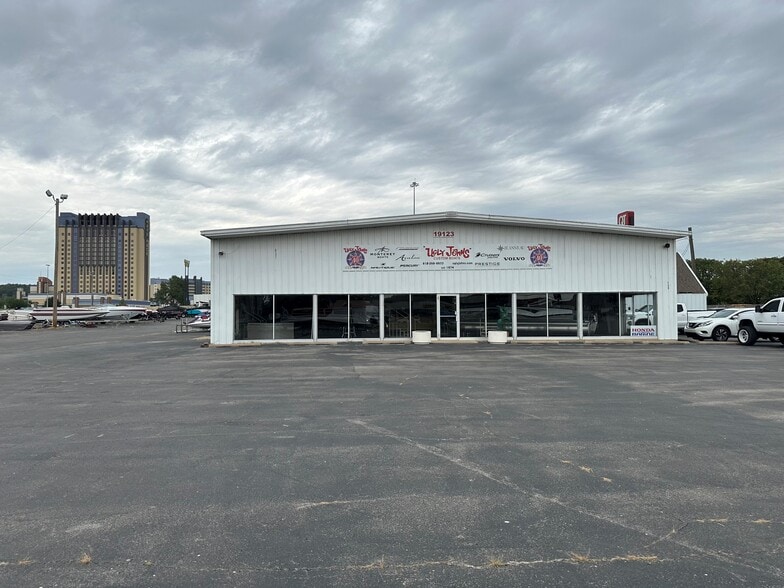 19123 E Admiral Pl, Tulsa, OK for sale - Building Photo - Image 2 of 2