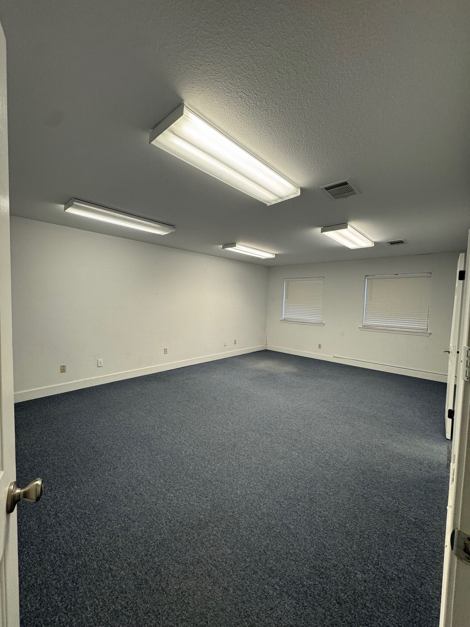 2019 Clovis R Barker Rd, San Marcos, TX for lease Interior Photo- Image 1 of 4