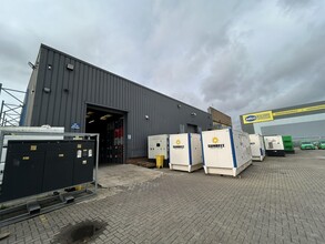 George Summers Clos, Rochester for lease Building Photo- Image 2 of 15