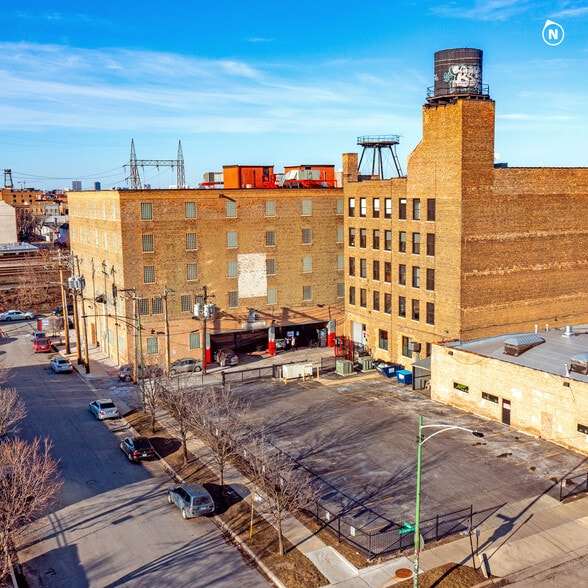 345 N Loomis St, Chicago, IL for lease - Building Photo - Image 2 of 5