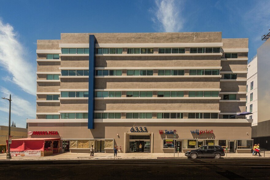 6333 Wilshire Blvd, Los Angeles, CA à louer - Photo du bâtiment - Image 3 de 48