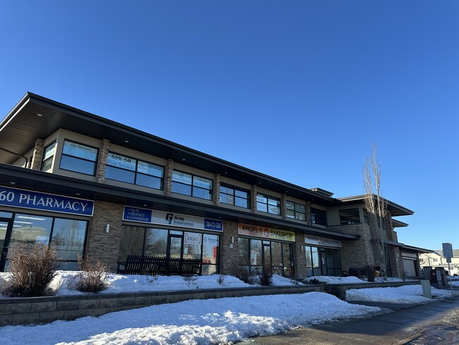 Plus de détails pour 8115-8119 160 Ave, Edmonton, AB - Bureau/Médical, Commerce de détail à louer
