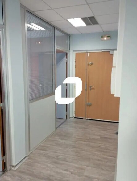 23 Avenue Doyen Louis Weil, Grenoble for lease - Interior Photo - Image 3 of 7