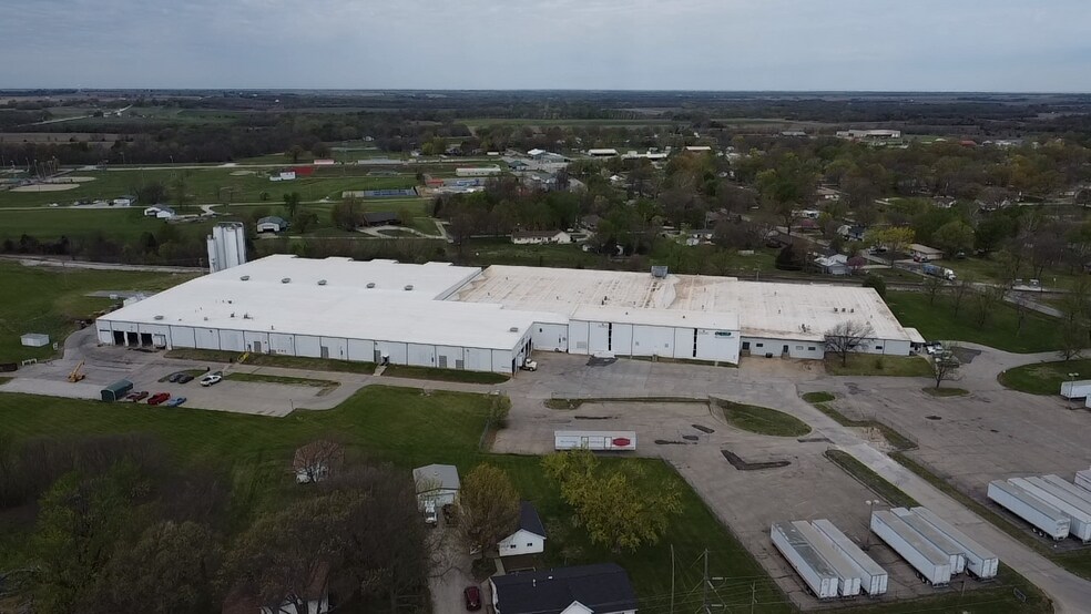 515 S 4th St, Osage City, KS à vendre - Photo du bâtiment - Image 2 de 8