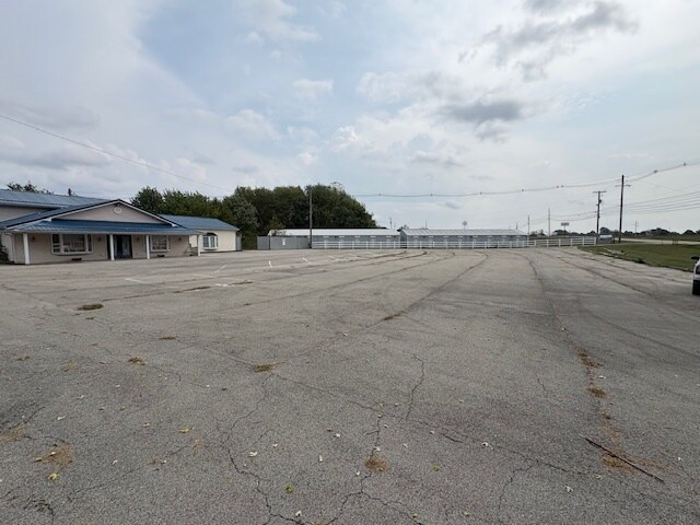 1302 Old Elizabethtown Rd, Hodgenville, KY for sale Building Photo- Image 1 of 20