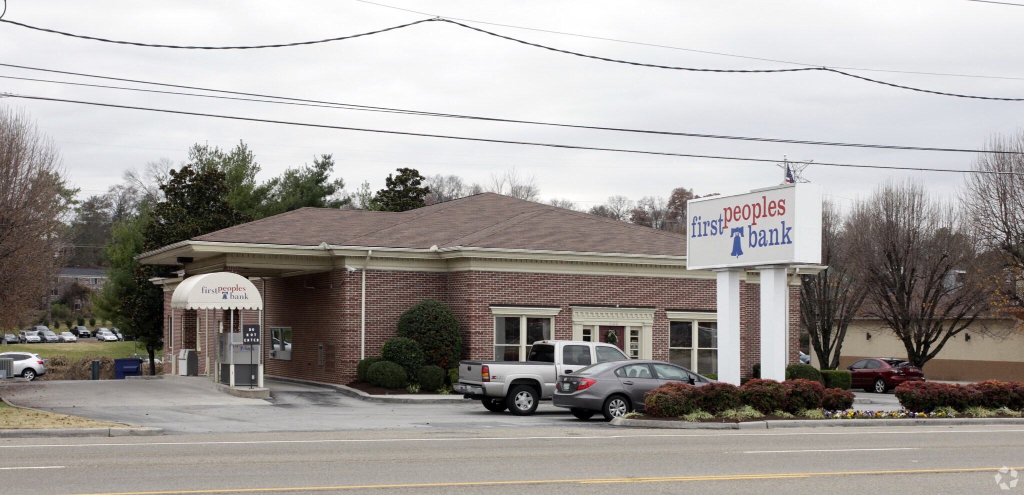 7100 Kingston Pike, Knoxville, TN for lease Primary Photo- Image 1 of 3