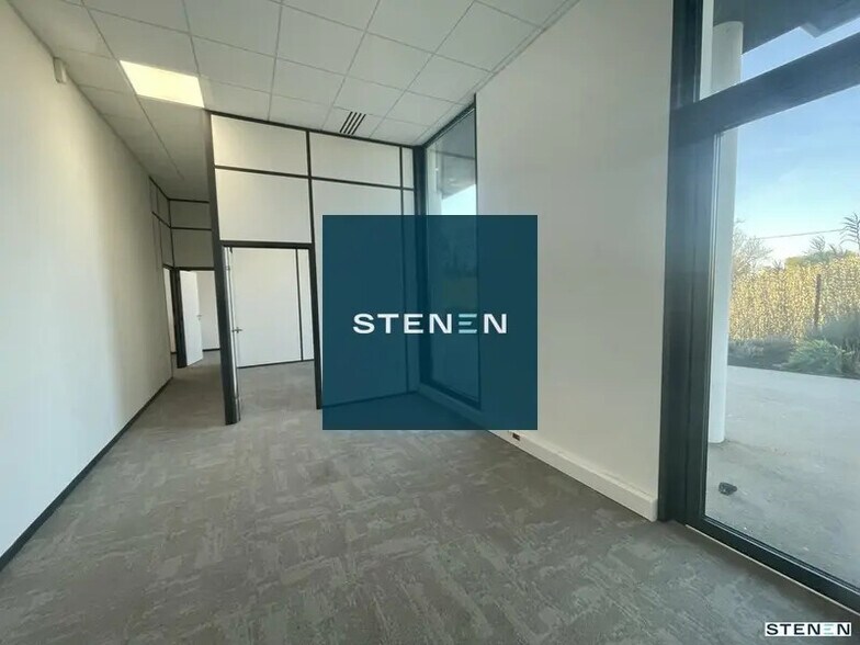 Office in Avignon for lease - Building Photo - Image 1 of 6