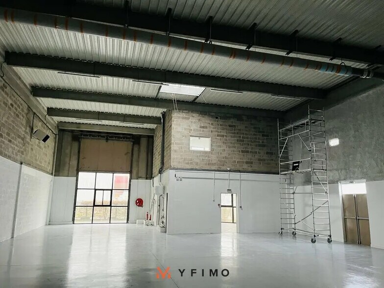 Flex dans Coignières à louer - Photo intérieure - Image 2 de 4