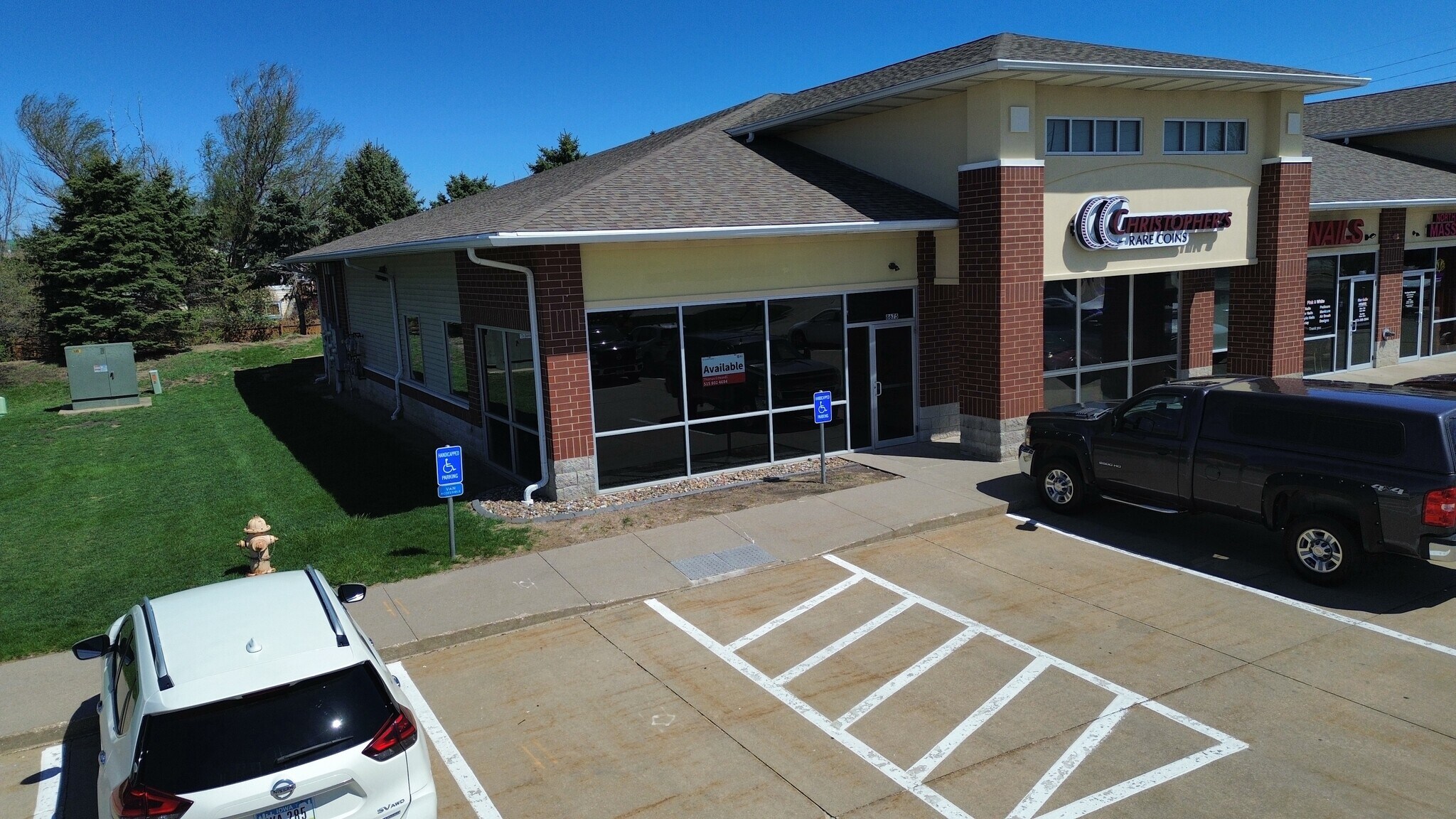 8655-8675 Northpark Ct, Johnston, IA for lease Primary Photo- Image 1 of 5