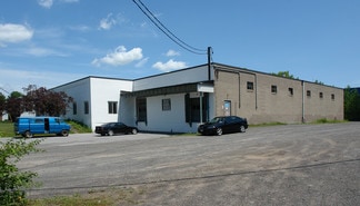 Plus de détails pour 127 Falso Dr, Mattydale, NY - Industriel à vendre