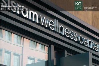 215 N Peoria St, Chicago, IL à louer Photo du bâtiment- Image 1 de 5