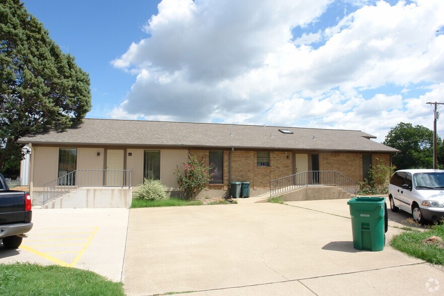 9200 White Settlement Rd, Fort Worth, TX à vendre - Photo du bâtiment - Image 2 de 20