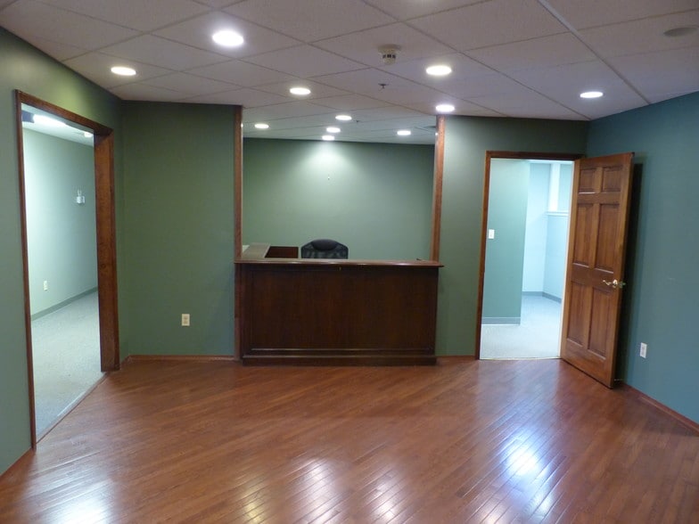 932 State Rd, Princeton, NJ for lease - Interior Photo - Image 2 of 17
