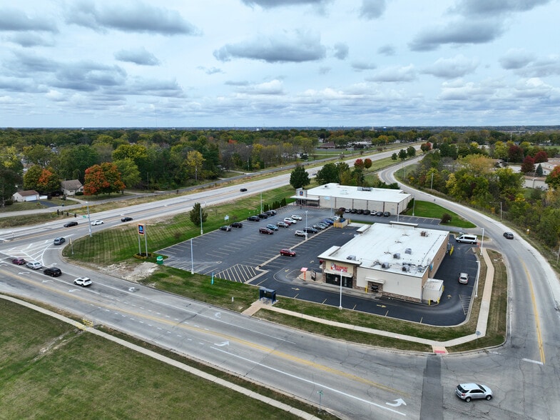 1210 18th St, Silvis, IL for lease - Building Photo - Image 3 of 6