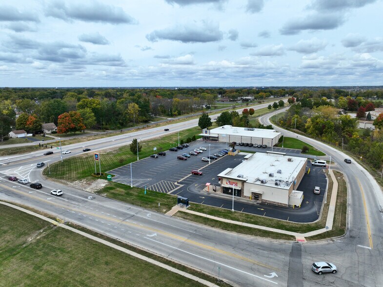 1210 18th St, Silvis, IL à louer - Photo du bâtiment - Image 3 de 6