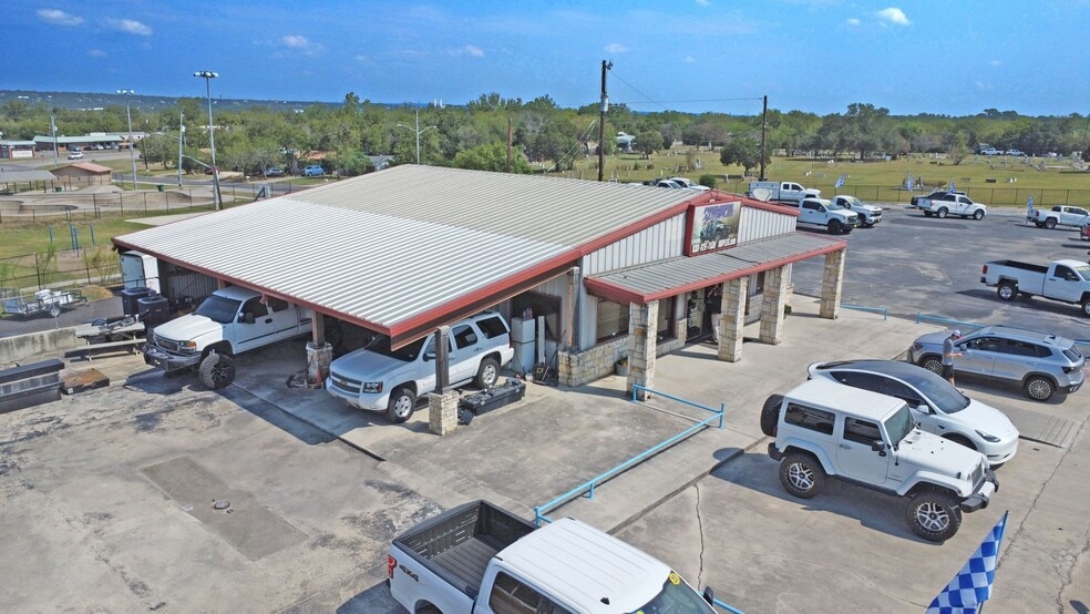 2250 S IH-35, New Braunfels, TX for sale - Building Photo - Image 2 of 24