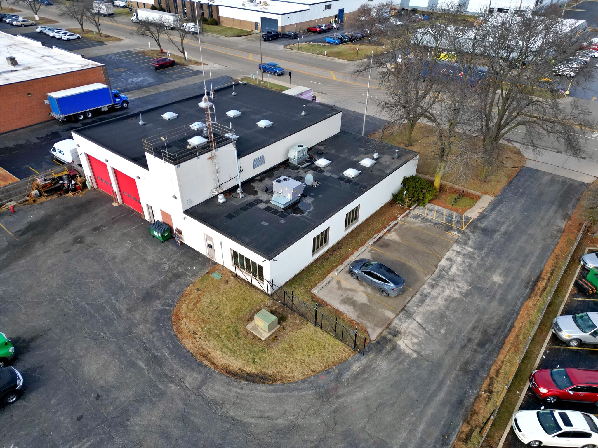 1655 Greenleaf Ave, Elk Grove Village, IL for lease Primary Photo- Image 1 of 7