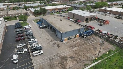 1103 Morse Ave, Schaumburg, IL à louer - Vidéo sur l’inscription commerciale 