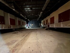 3328-3340 Hillside Ave, New Hyde Park, NY à louer Photo intérieure- Image 2 de 3