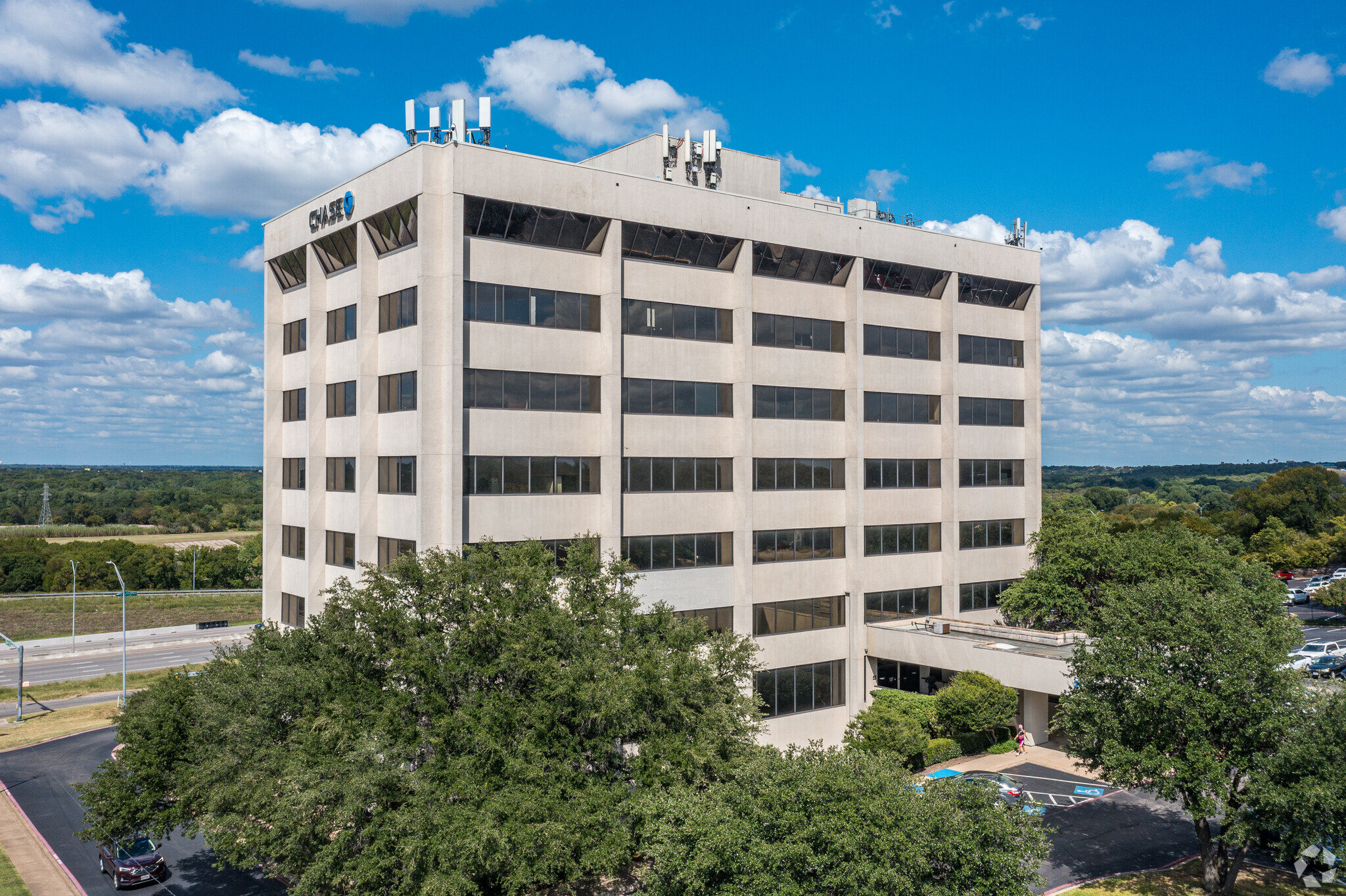 2001 Beach St, Fort Worth, TX for lease Building Photo- Image 1 of 19