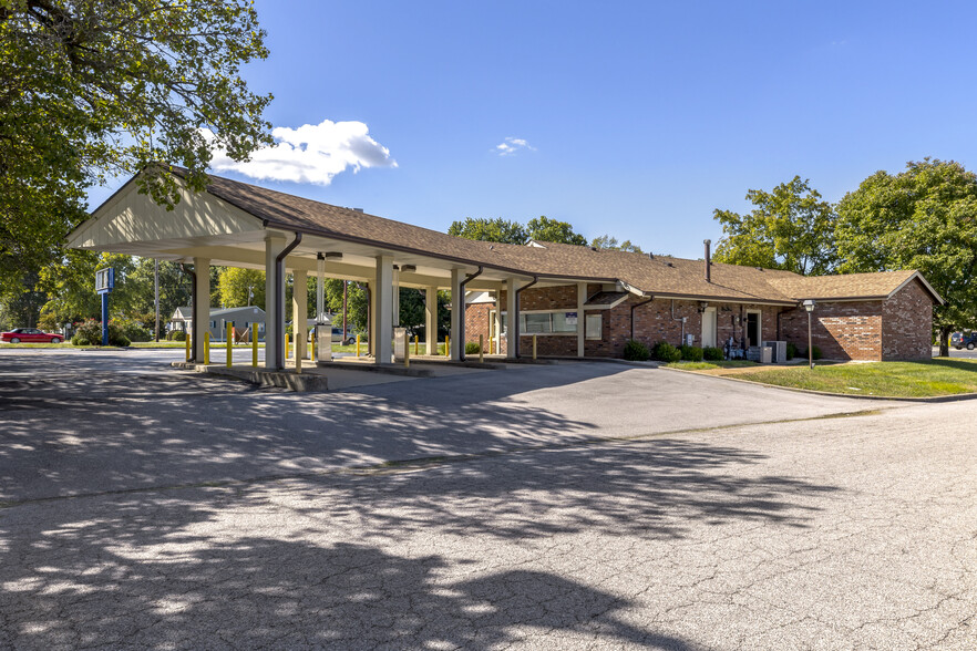 1501 W Golfview Dr, Collinsville, IL for lease - Building Photo - Image 3 of 16