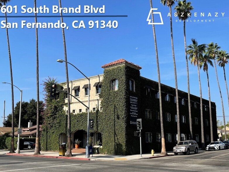601 S Brand Blvd, San Fernando, CA à louer - Photo principale - Image 2 de 8