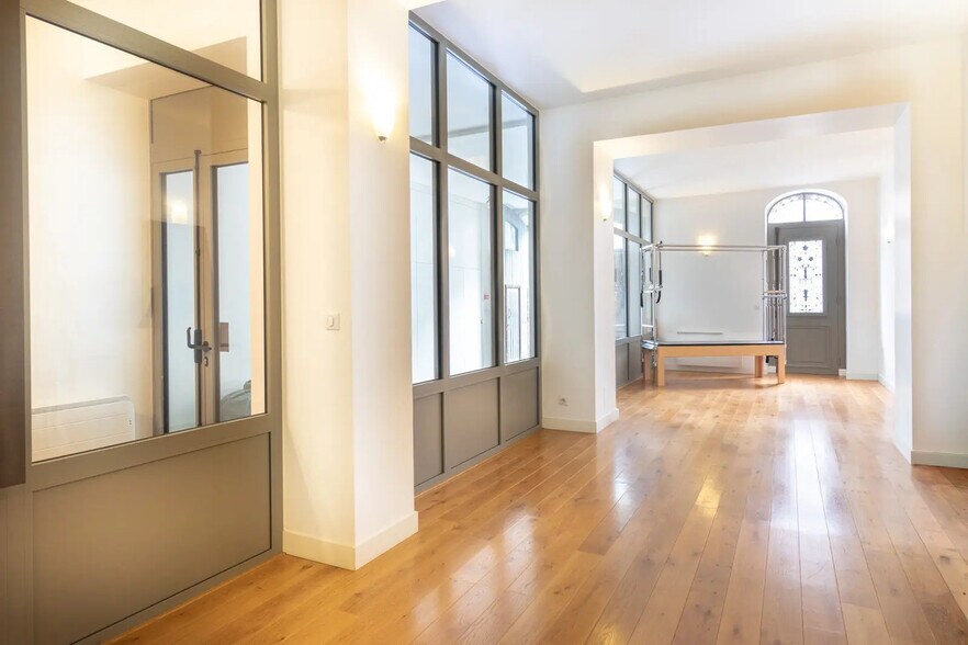 Retail in Bordeaux for sale - Interior Photo - Image 3 of 9