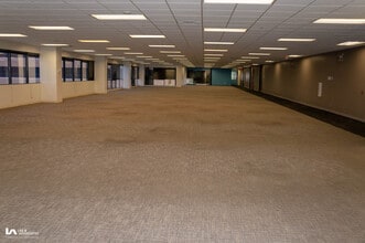 4811 Airport Plaza Dr, Long Beach, CA à louer Photo intérieure- Image 2 de 10