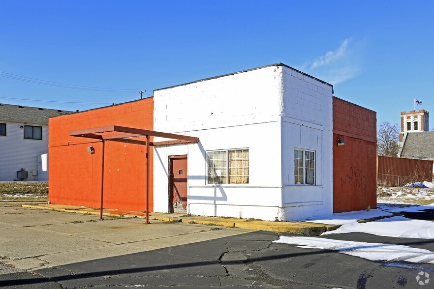 180 Orchard Lake Rd, Pontiac, MI à vendre - Photo du bâtiment - Image 3 de 13