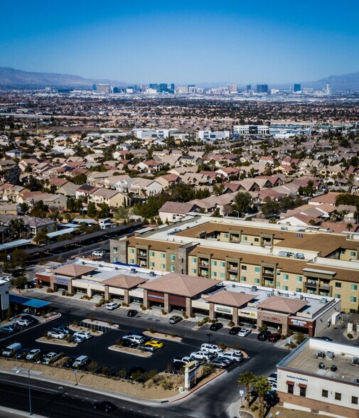 2520 W Horizon Ridge Pky, Henderson, NV for lease - Building Photo - Image 2 of 2