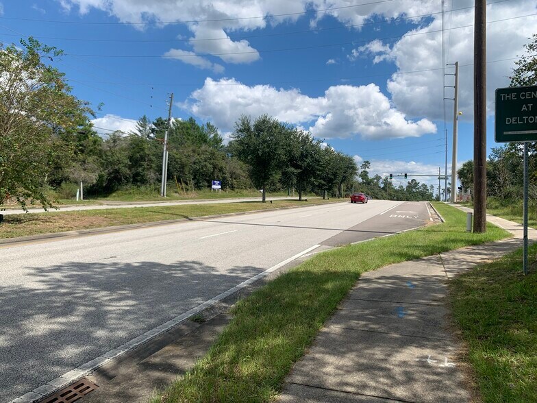 2988 Howland Blvd, Deltona, FL à vendre - Photo du bâtiment - Image 2 de 6
