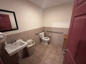 85 Hopper Ave, Waldwick, NJ à louer Photo intérieure- Image 2 de 6