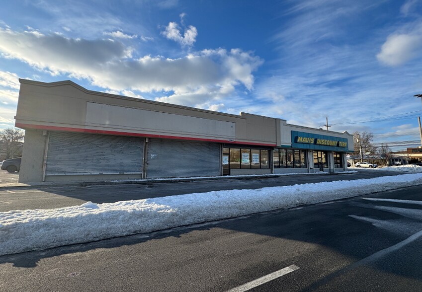 2040-2060 Forest Ave, Staten Island, NY à louer - Photo du bâtiment - Image 2 de 7