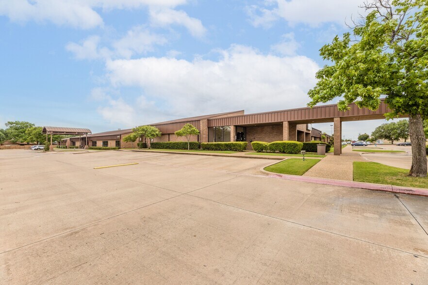 2540 N Galloway Ave, Mesquite, TX à louer - Photo du bâtiment - Image 1 de 1