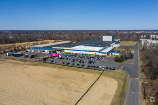 Plus de détails pour 800 Coopertown Rd, Delanco, NJ - Industriel/Logistique à louer