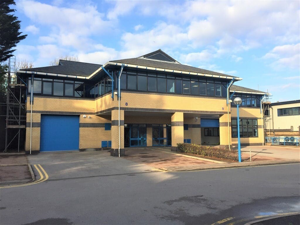 Ryan Dr, Brentford à louer Photo du bâtiment- Image 1 de 11