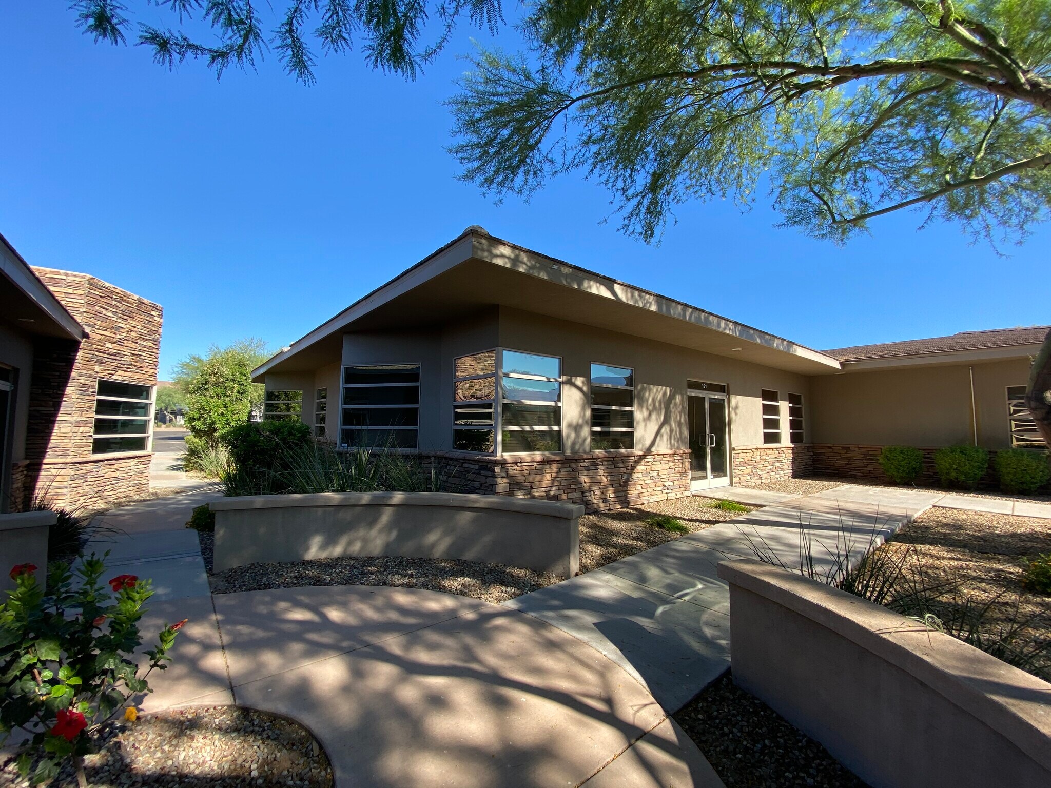 4425 E Agave Rd, Phoenix, AZ for lease Primary Photo- Image 1 of 7