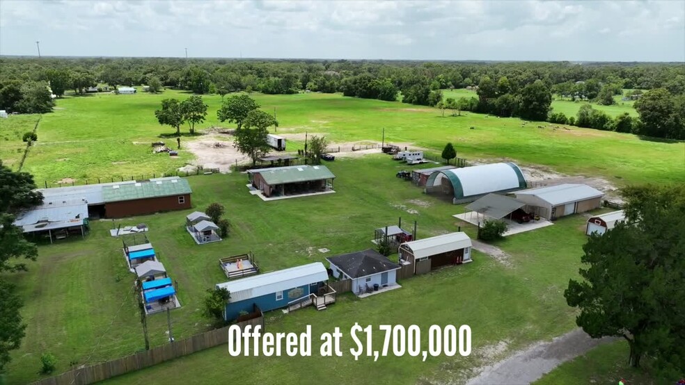 20936 County Line Rd, Spring Hill, FL à vendre - Vid o sur l inscription commerciale - Image 2 de 10